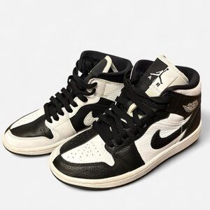 Jordan 1 Mid SE Homage black and white split